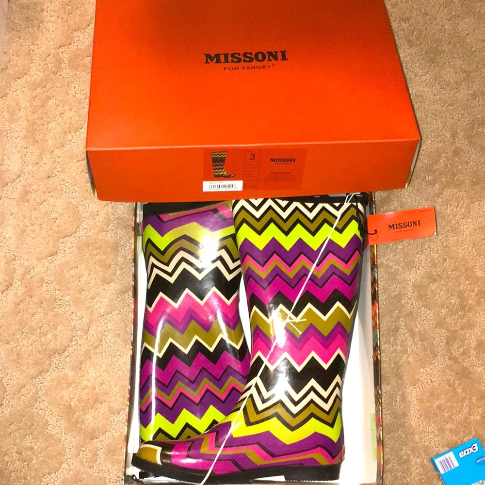 Missoni boots!! Rare find brand new w tags women 5.5-6